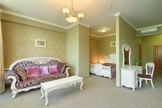 Гостиница Плаза Ессентуки Ессентуки Junior Suite/ Джуниор Сьют-2