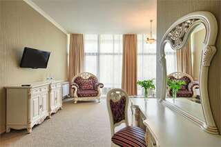 Гостиница Плаза Ессентуки Ессентуки Junior Suite/ Джуниор Сьют-1